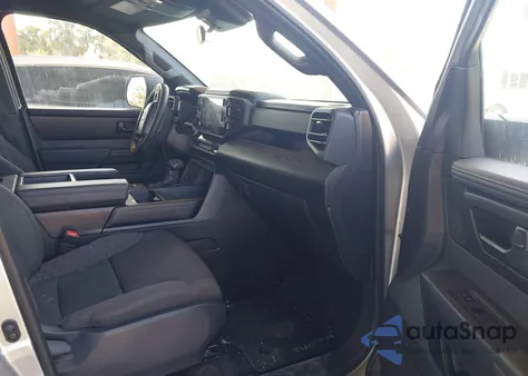 2025 Toyota Tundra Sr z USA, uszkodzony, nr VIN 5TFKB5DB2SX252578